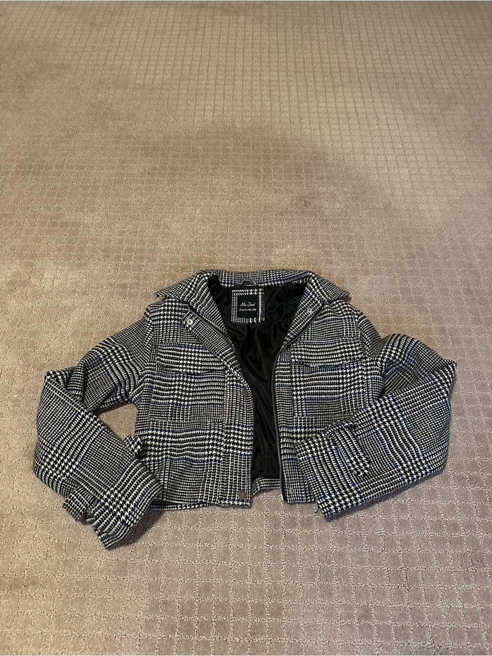 Me Jane Black & White Glen XO Plaid Cropped Blazer